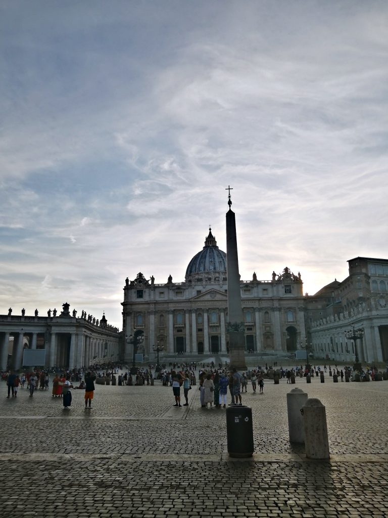trg sv petra u vatikanu prazan Rim u 5 dana