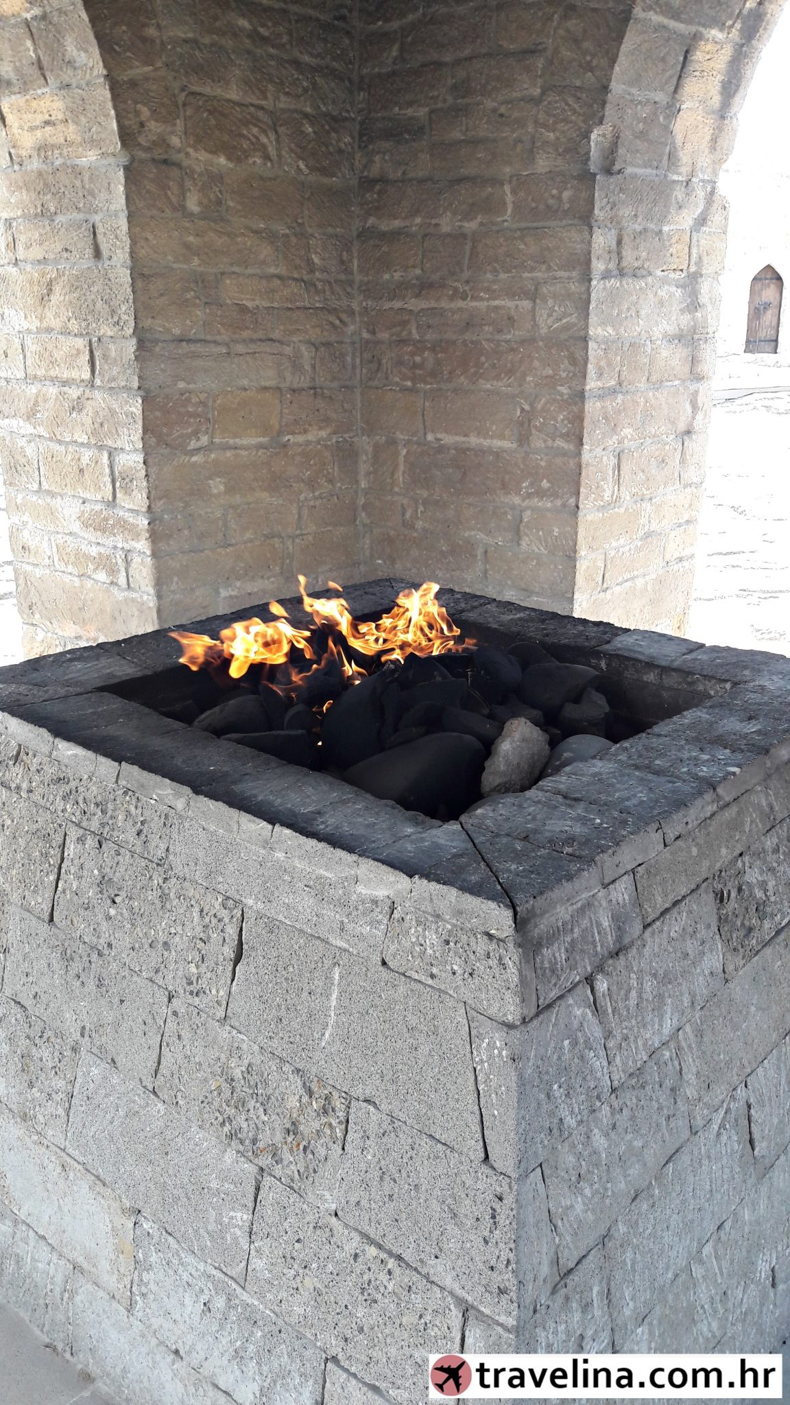 Ateshgah - Fire Temple izvor plina i plamena