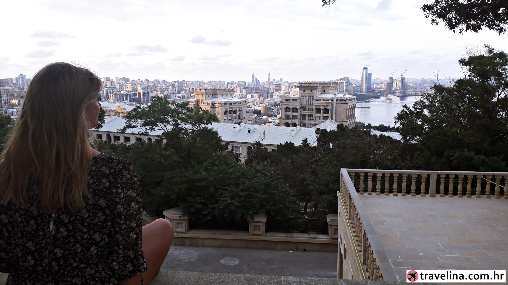 Baku pogled na grad travelina