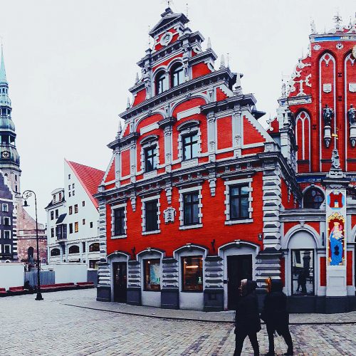 Kuca crnih glava - Riga - city hall square