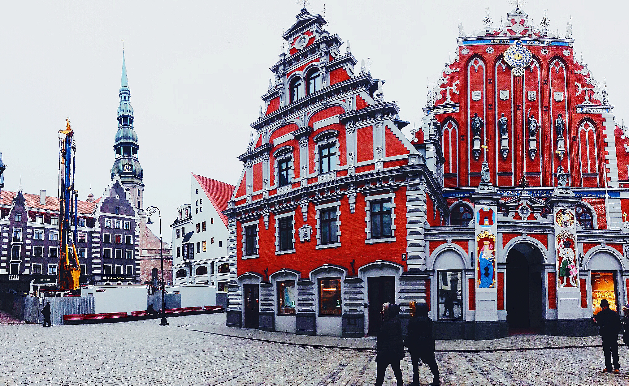 Kuca crnih glava - Riga - city hall square