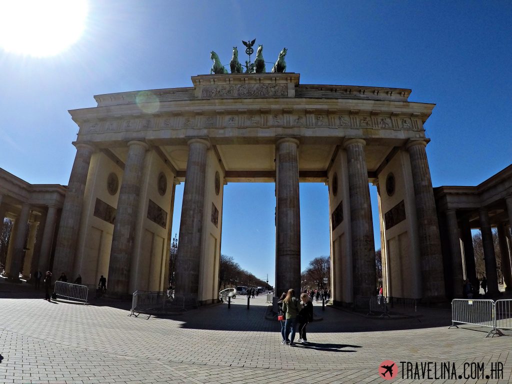 Brandenburg Gate (Brandenburška vrata) best places to visit in Europe