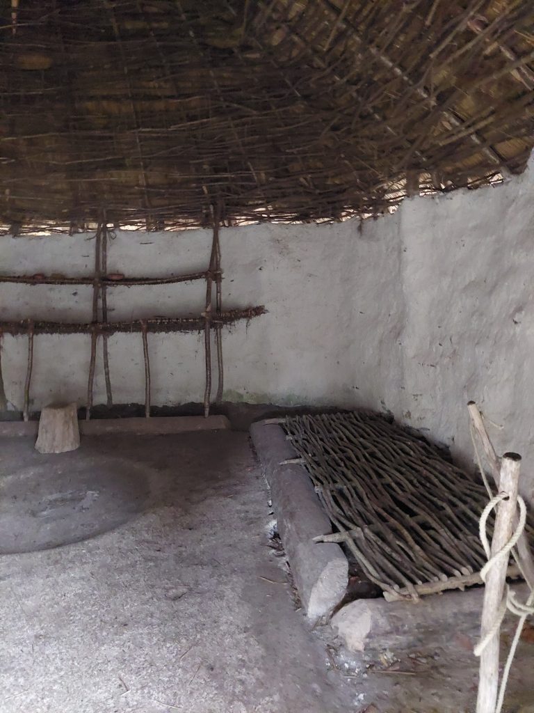 unutrašnjost neolitske kuće
