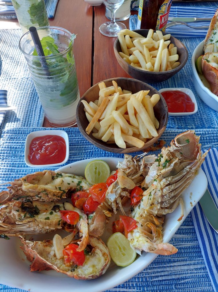 Hrana na Zanzibaru jastog morski plodovi sto jesti voda