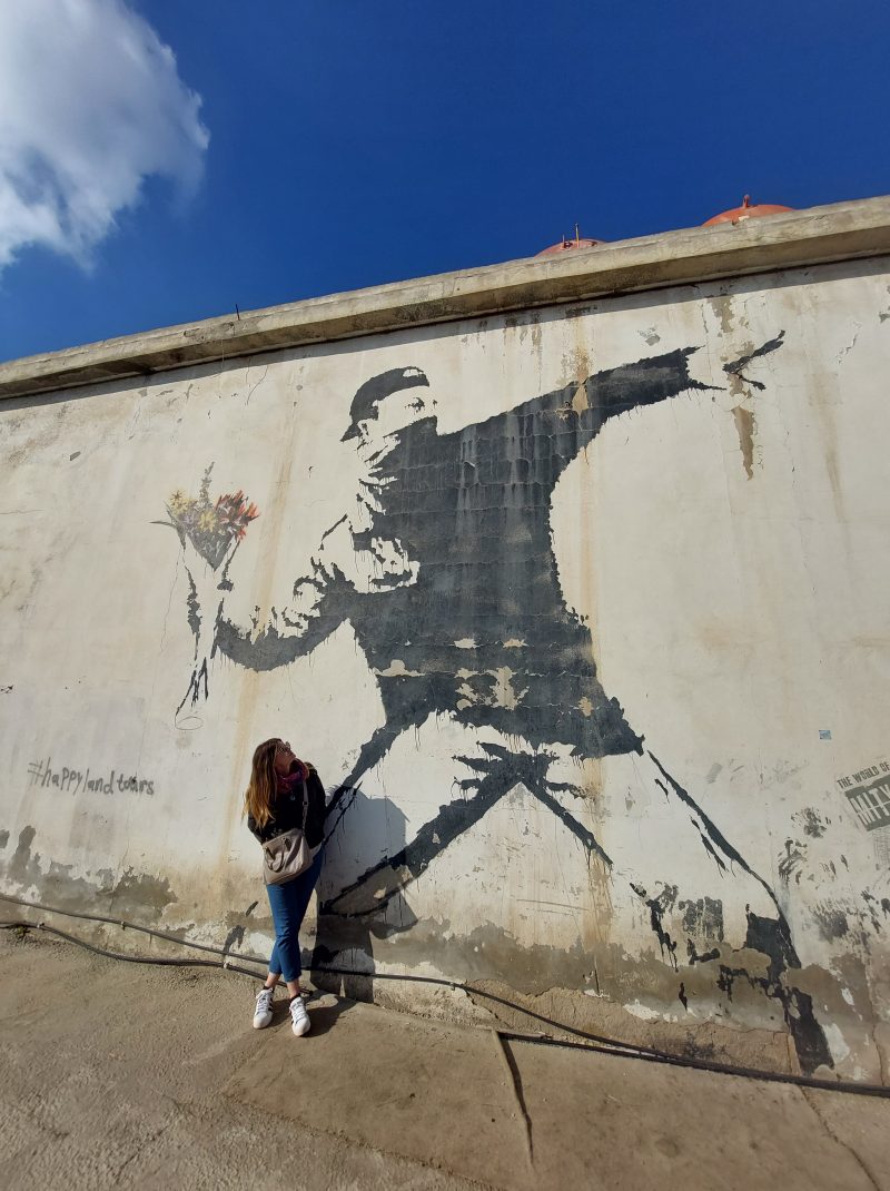 Jedan od grafita Banksy u Betlehemu