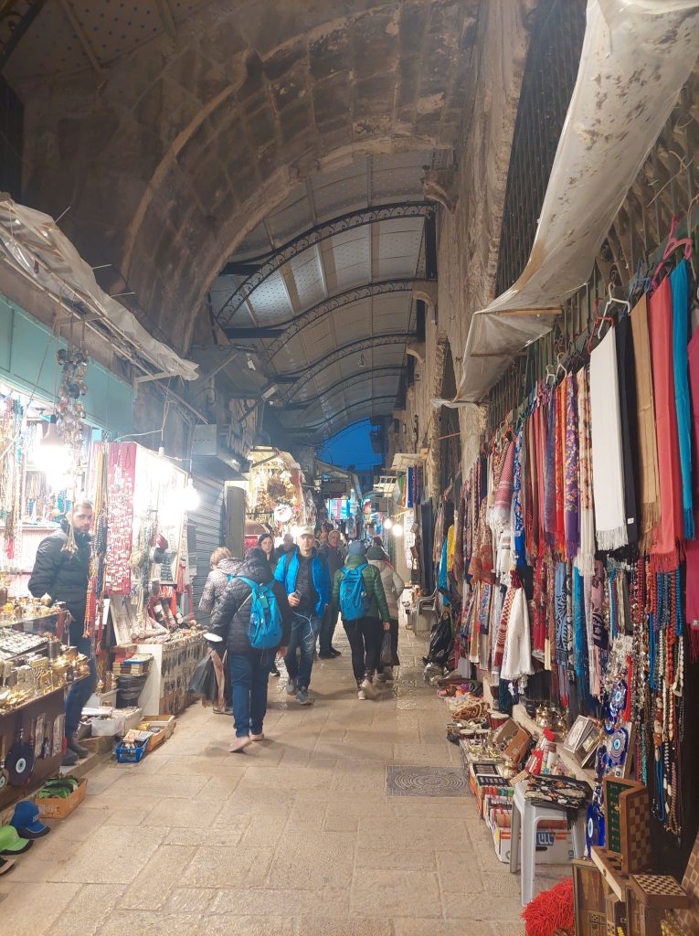 Tržnica u kršćanskoj četvrti. Ovakve tržnice su ovdje dio kulture. putovanje u jeruzalem