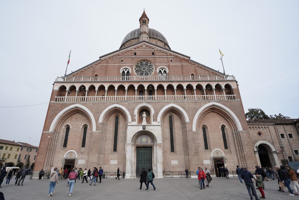 The Basilica of St. Anthony padua travel guide