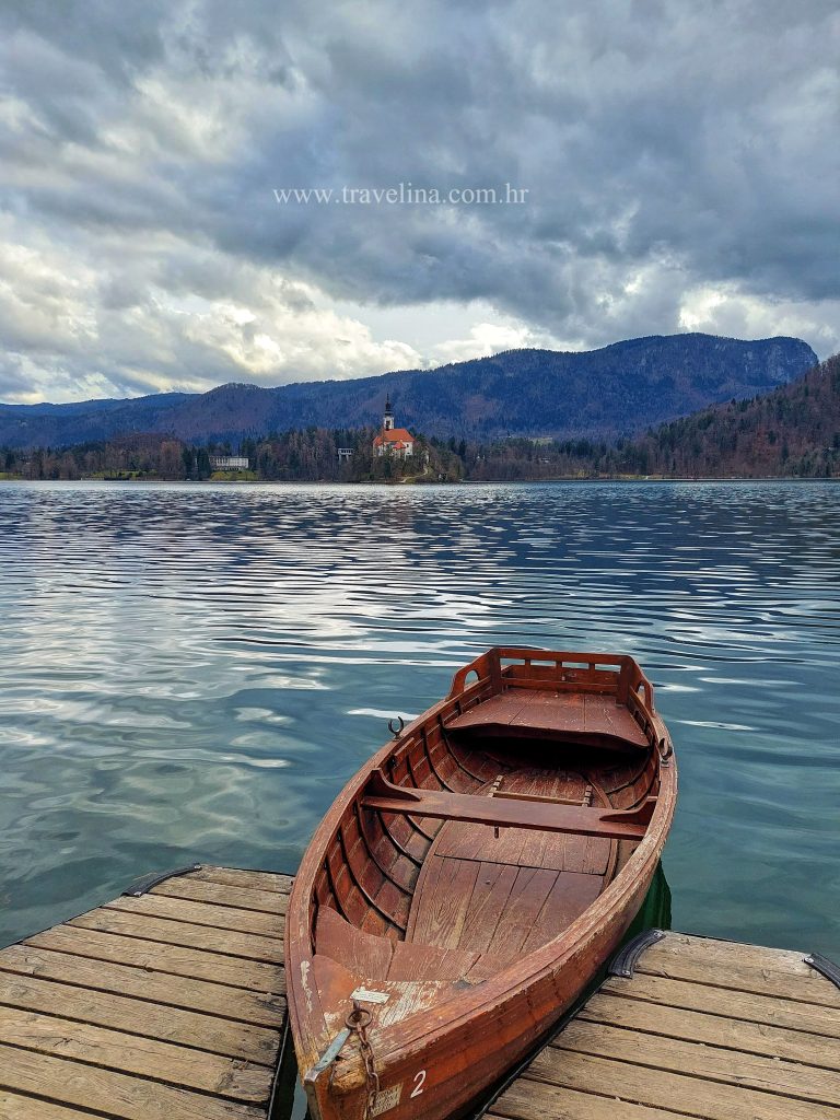 Najam kajaka jezero bled slovenija