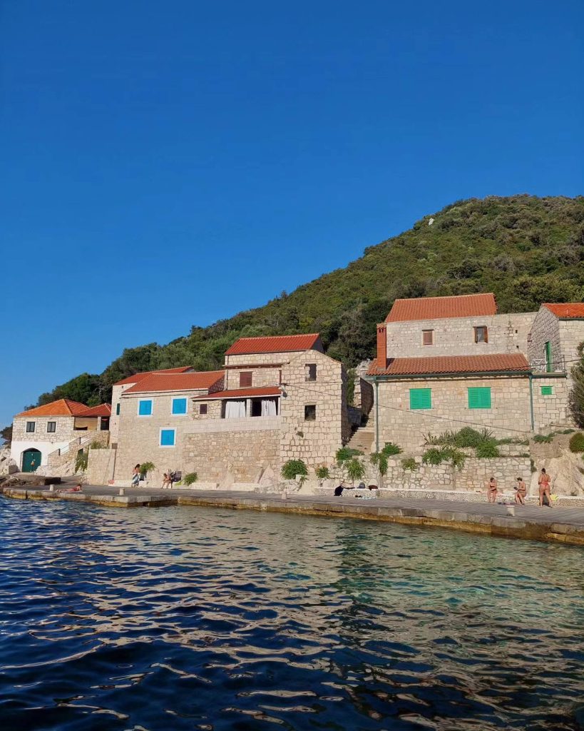 Uvala Lučica otok lastovo