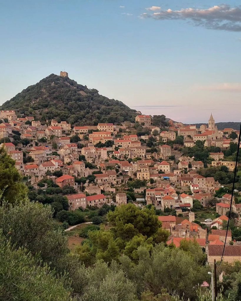 Travelina otok lastovo